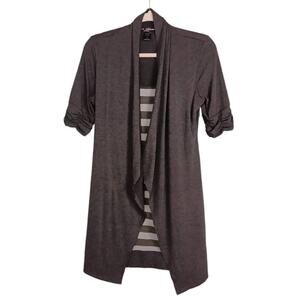 DELIRIOUS Womens Gray Open Cardigan Sz M Striped Top Short‎ Sleeve Rouching